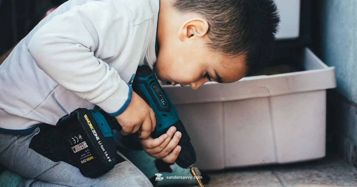 Safe Sanding with dspiae Sander - SanderSavvy